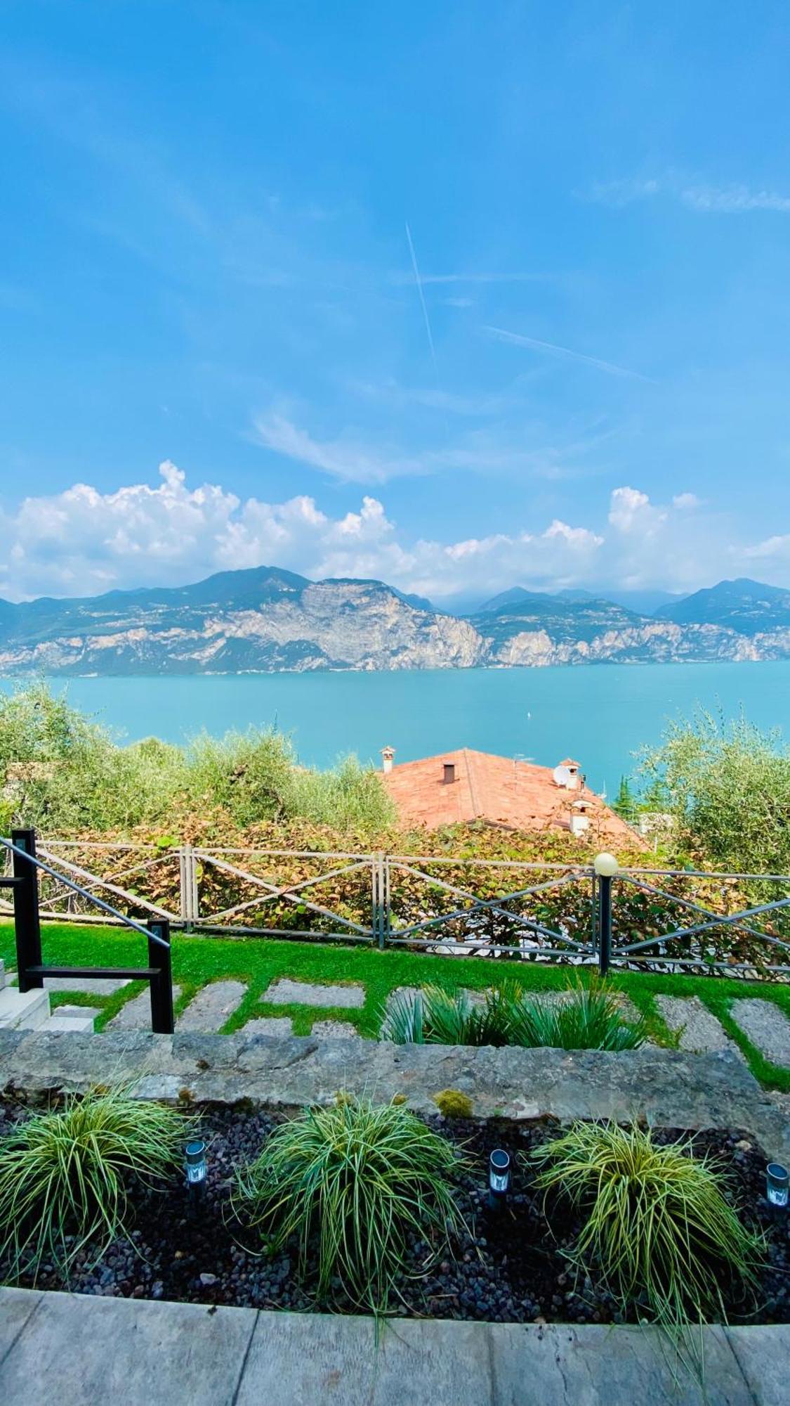 Welcome Traveller Charm Montees Apartment Brenzone sul Garda Exteriör bild